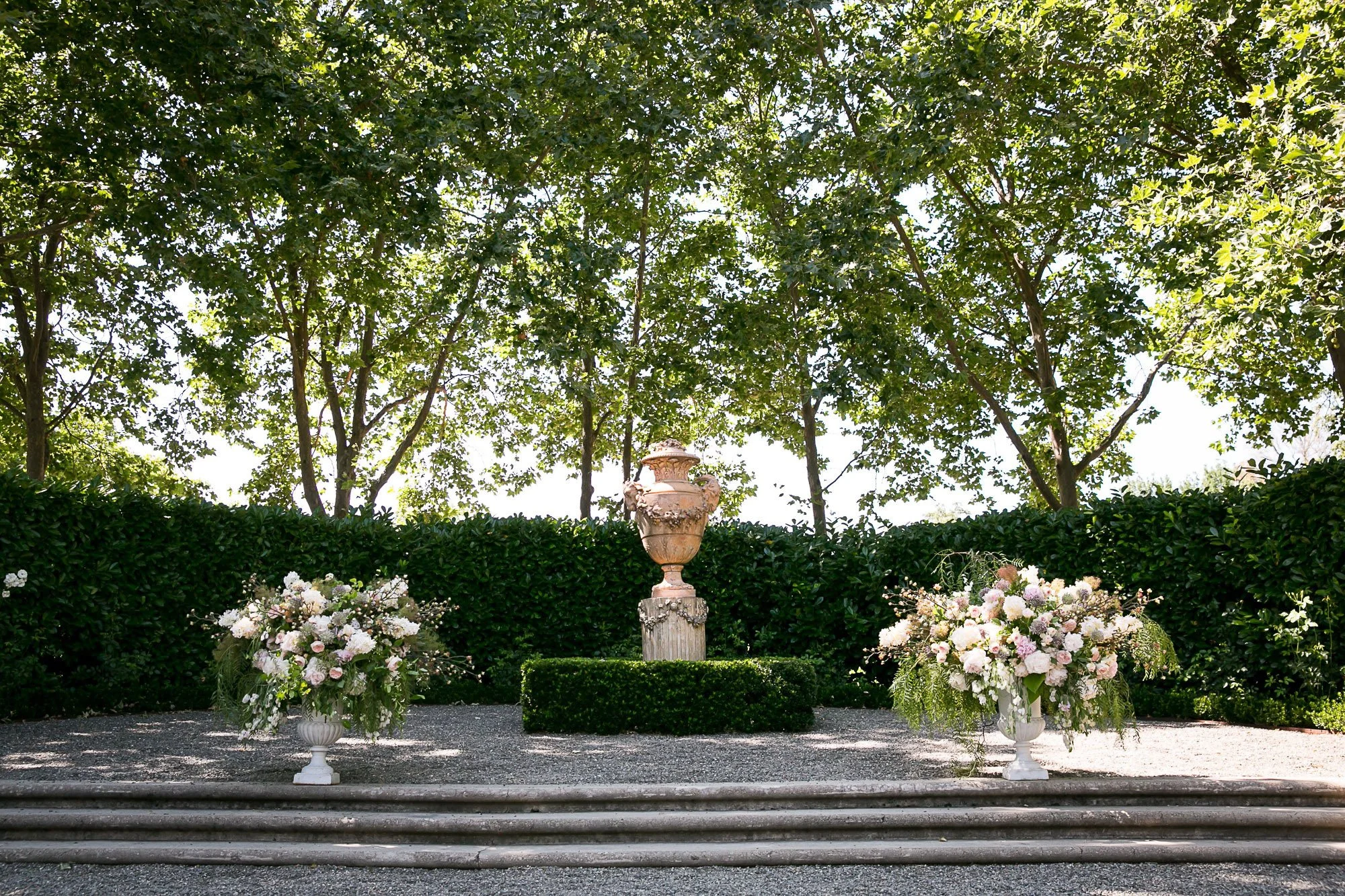 tara-arrowood-beaulieu-garden-wedding-cereomy-decor-13.jpg