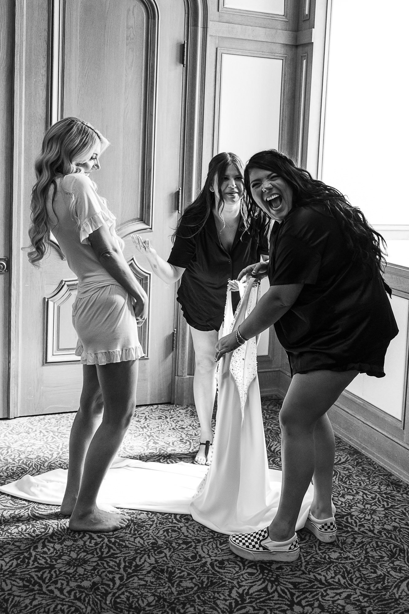 san-francisco-city-hall-wedding-getting-ready.jpg