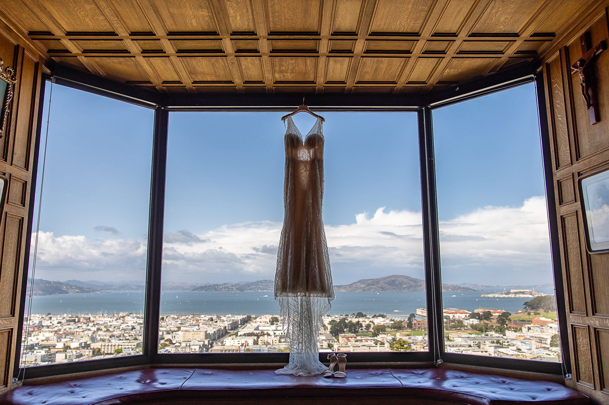 james-leary-flood-mansion-wedding-san-francsico-dress-view.jpg