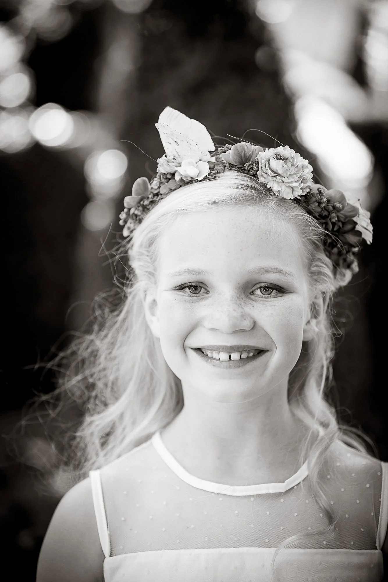 beaulieu-garden-wedding-flower-girl-04.jpg