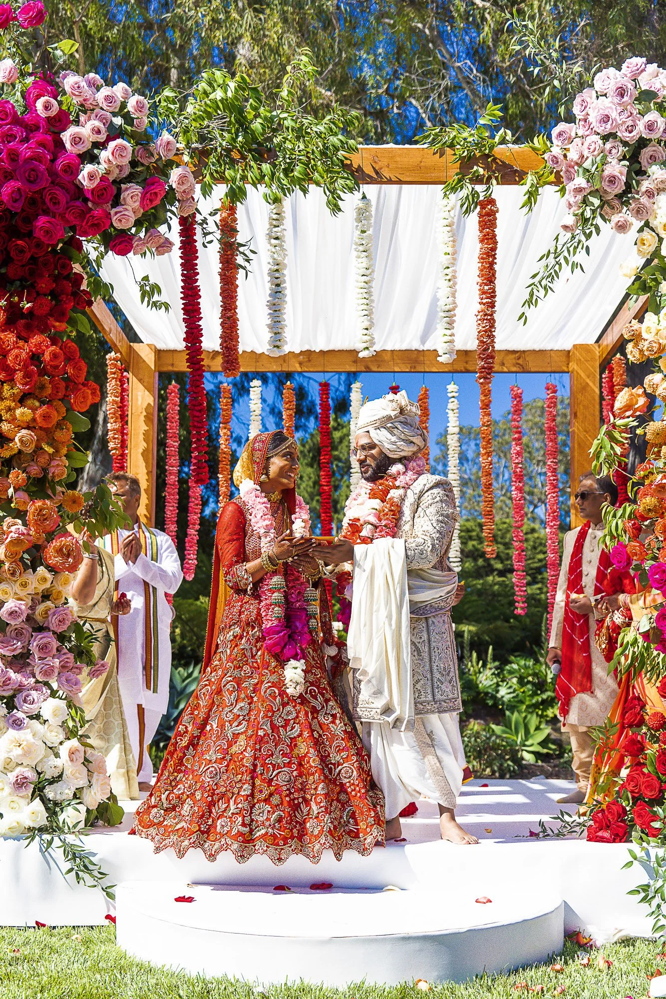 098-san-francisco-botanical-gardens--academy-of-sciences-indian-wedding.jpg