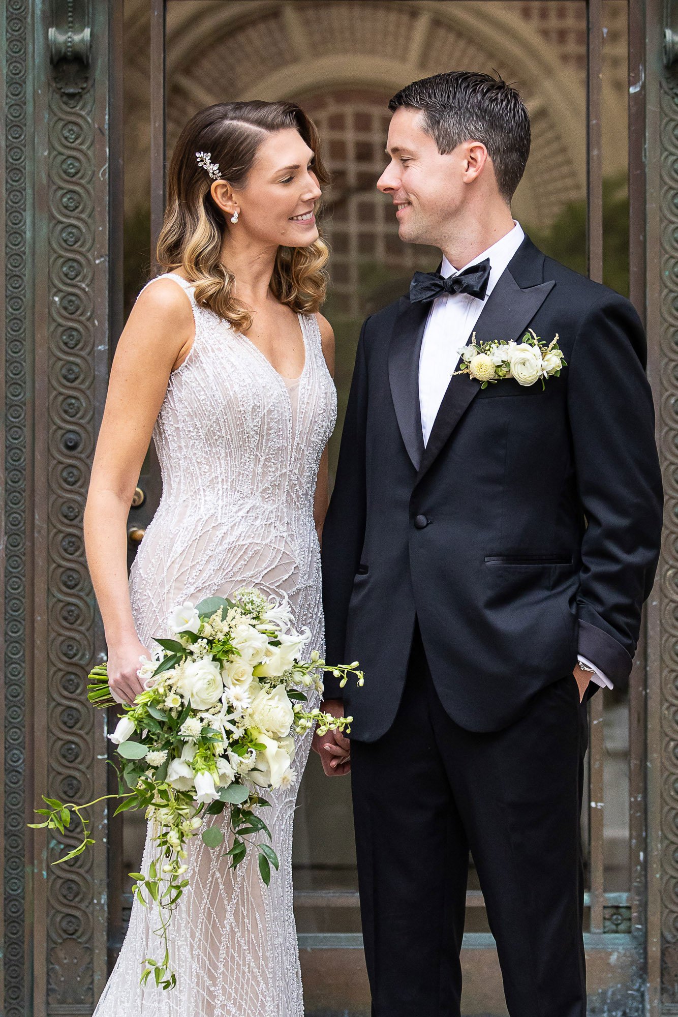 james-leary-flood-mansion-wedding-san-francsico-bride-and-groopm-portrait-19.jpg