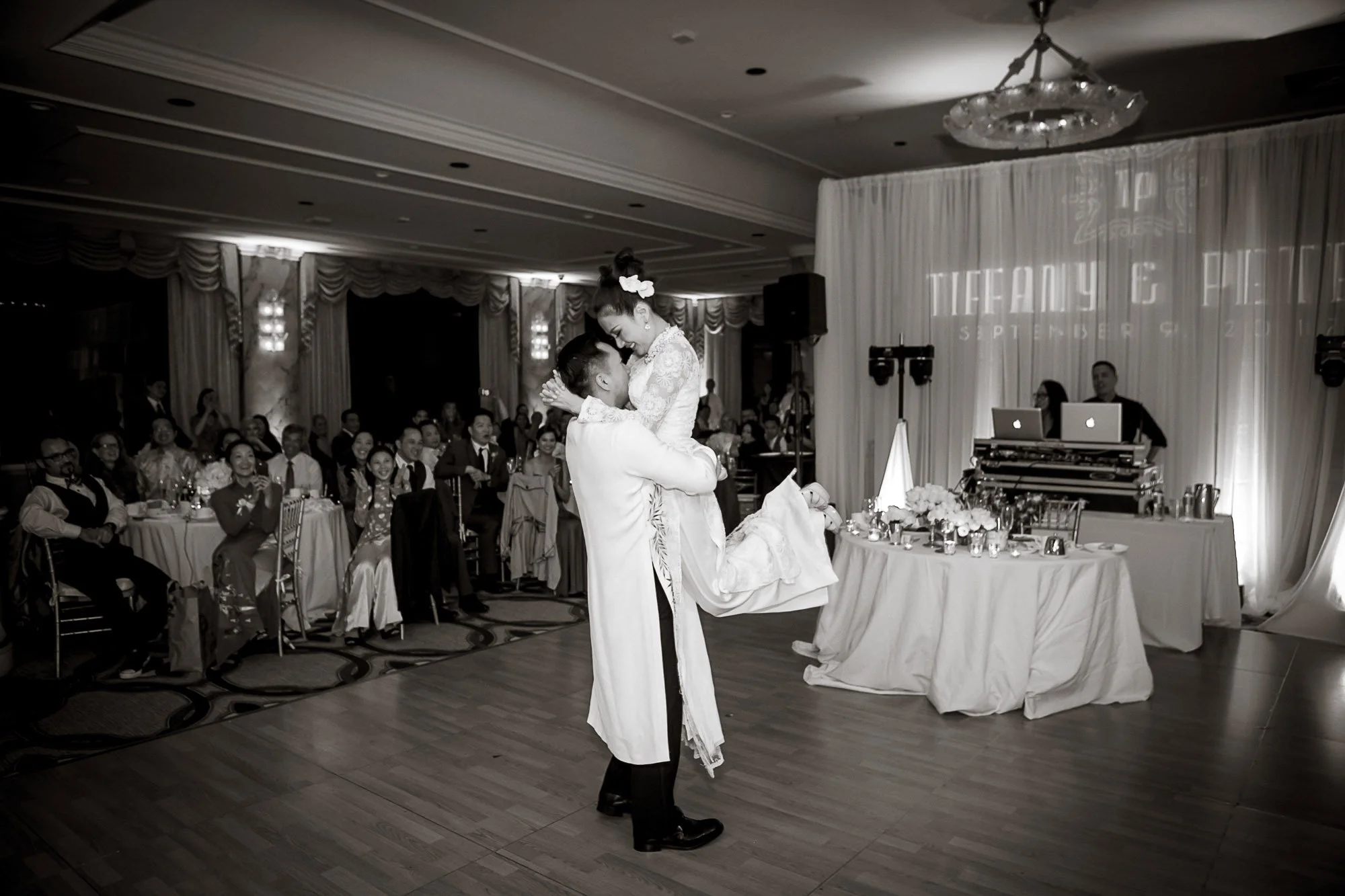 san_francisco_wedding_fairmont_hotel_115.jpg