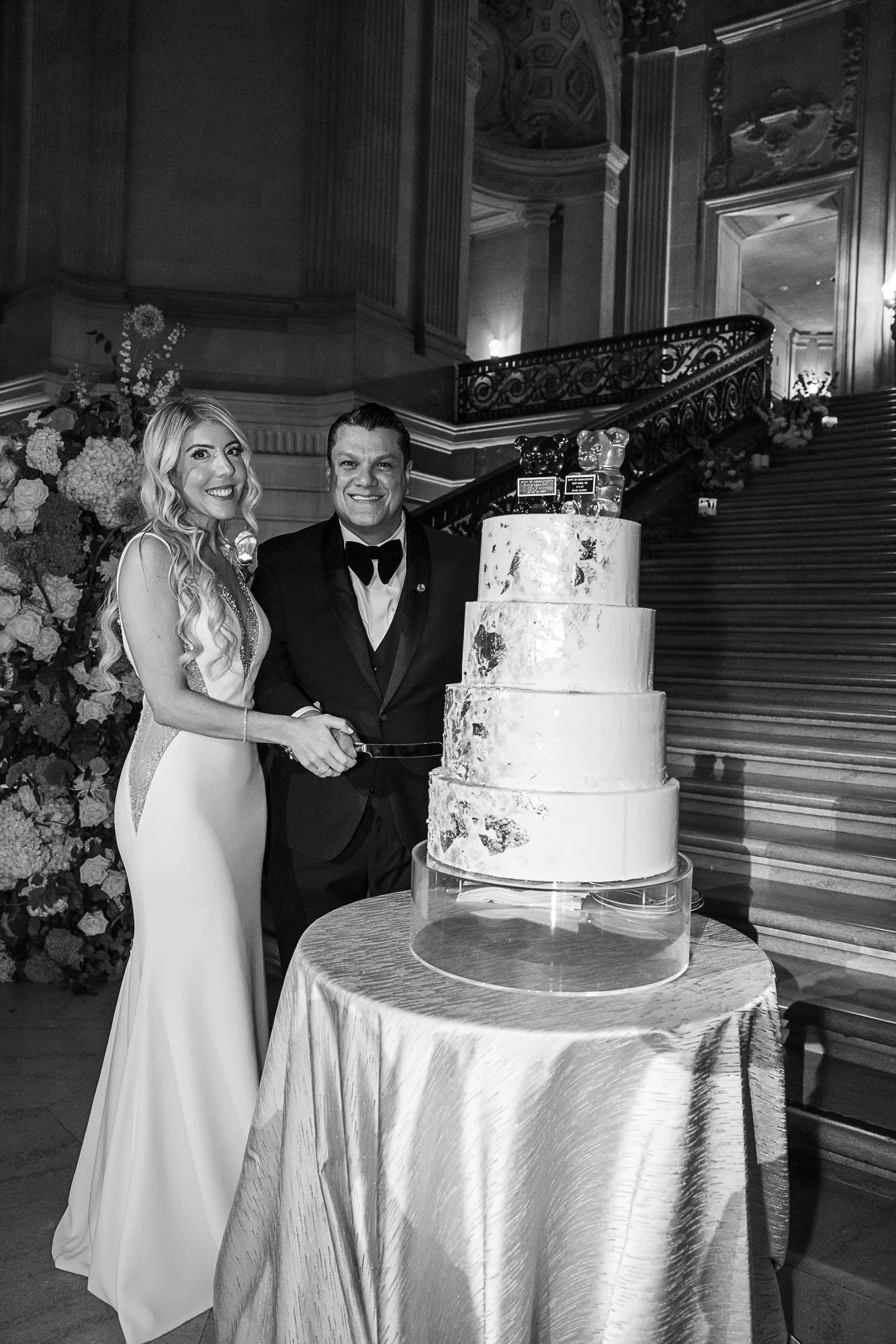 san-francisco-city-hall-wedding-reception-cake-cutting.jpg