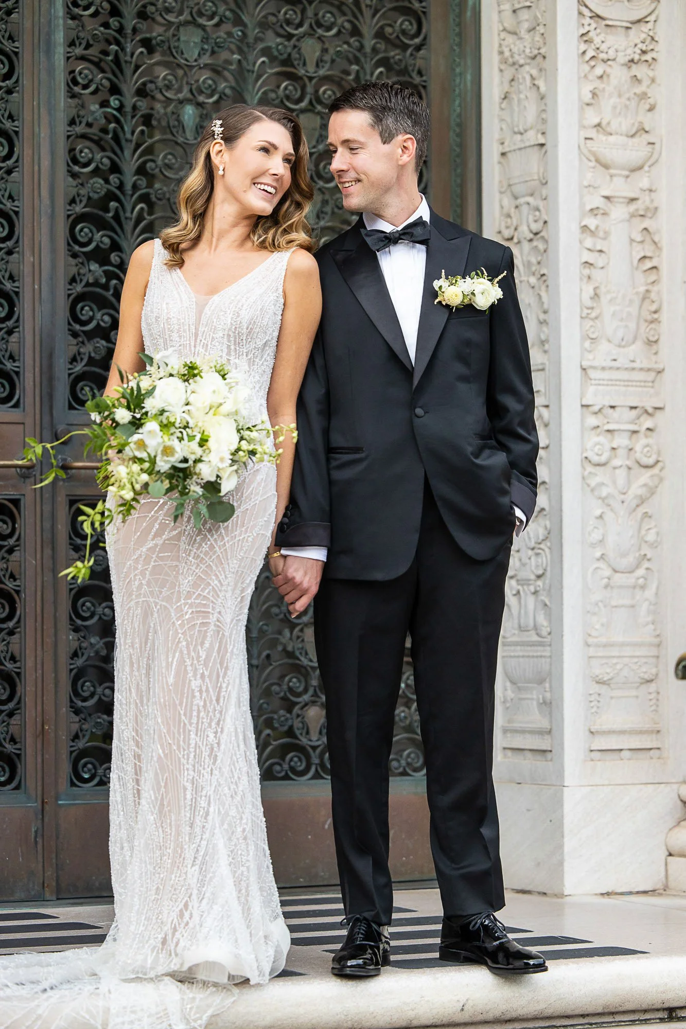 james-leary-flood-mansion-wedding-san-francsico-bride-and-groopm-portrait-43.jpg
