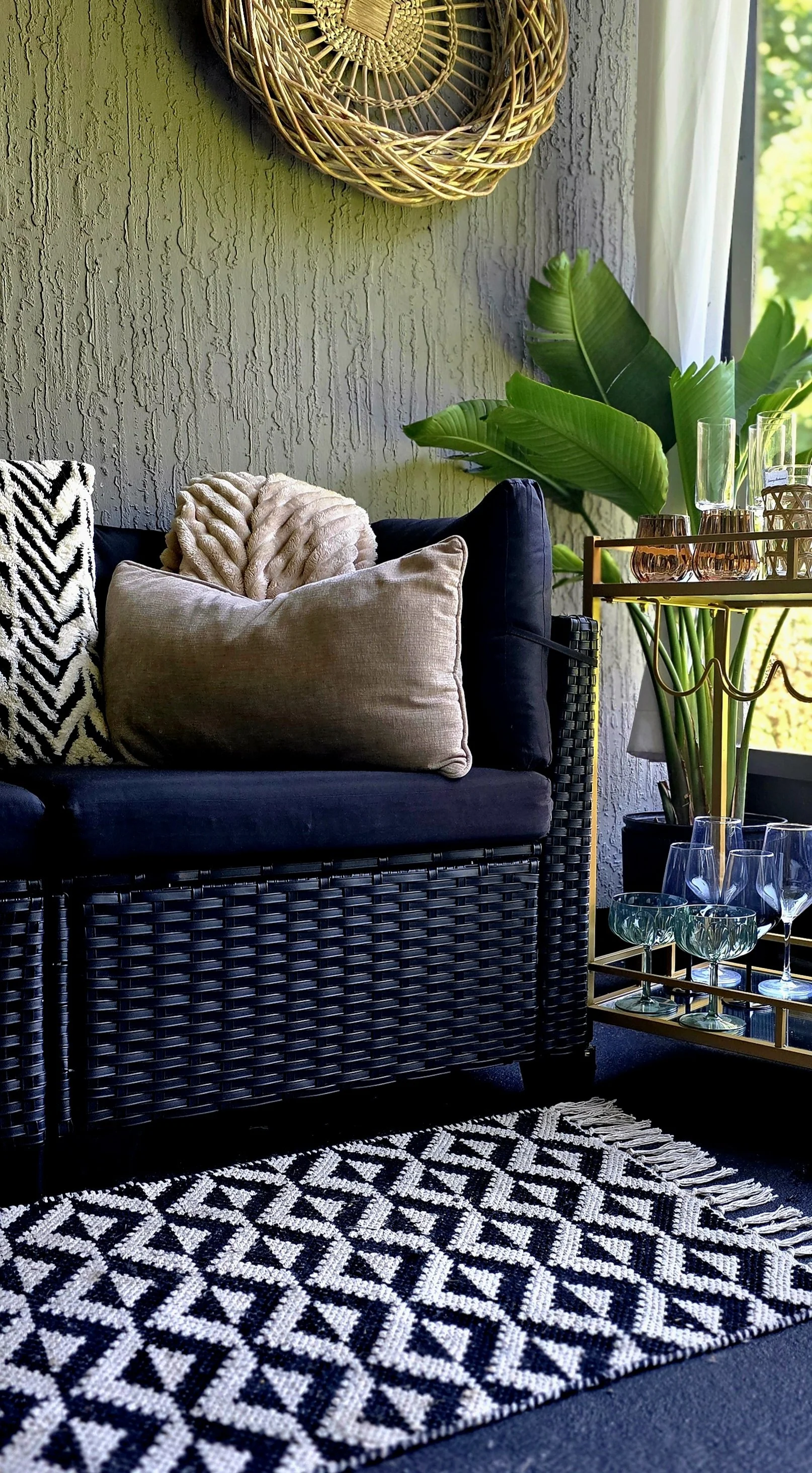 patio sofa.jpg