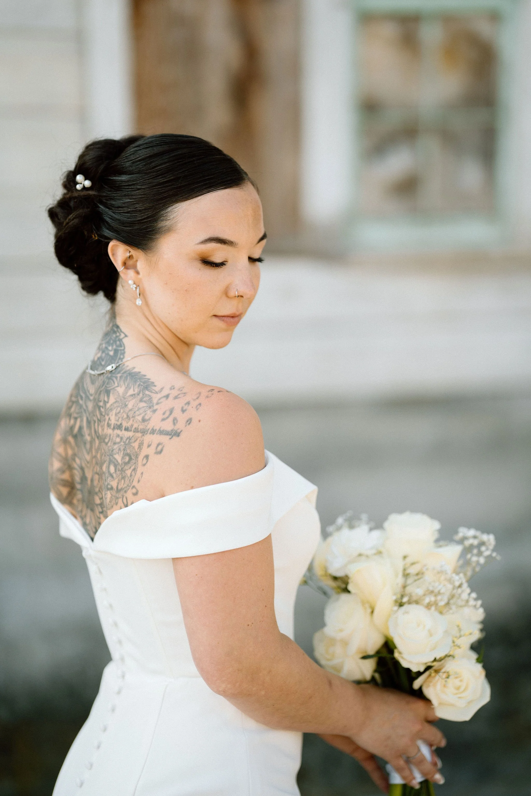by Cassidy Joy Photography - Lynden Washington bride wearing soft bridal hair and natural makeup