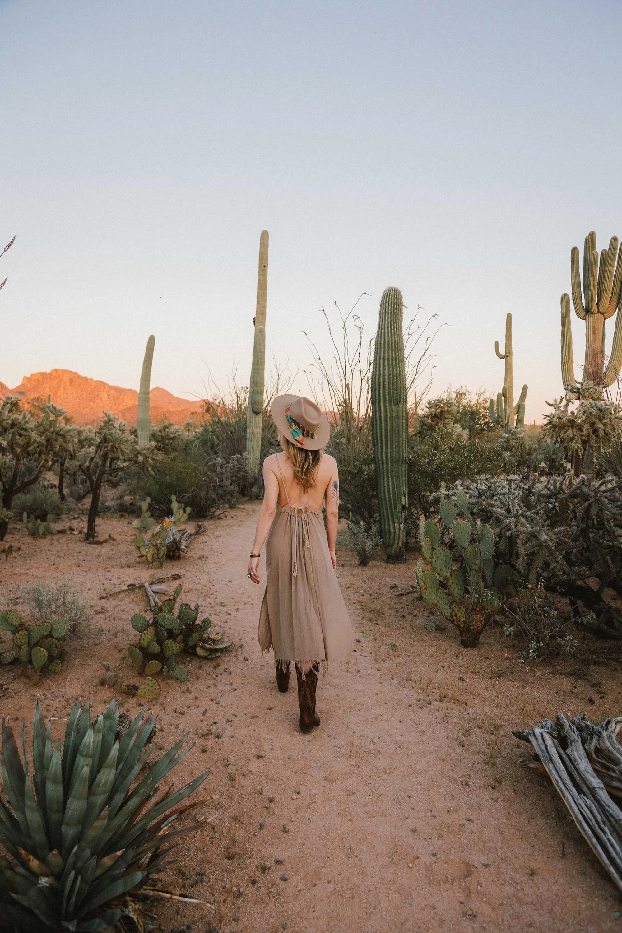 JoshuaTreeHouseTucson_JessicaPortrait_JenicaElenaStudio-5845.jpg