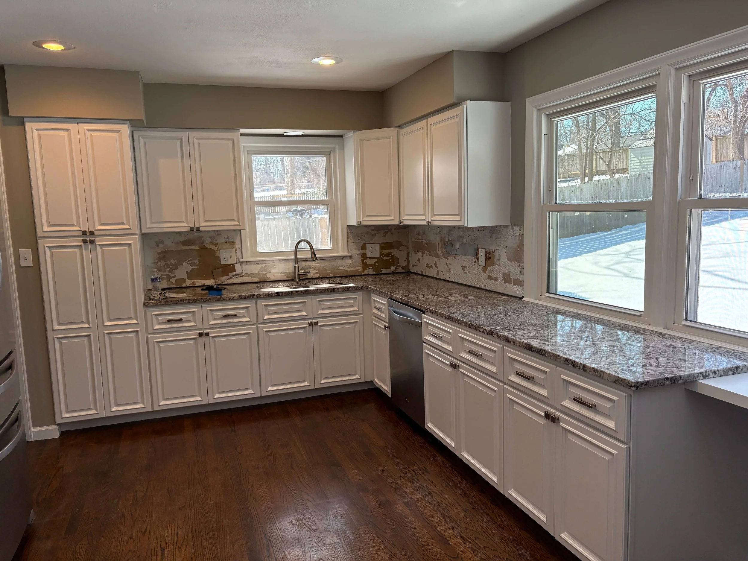 lenexa-kansas-interior-painters-cabinets.jpg