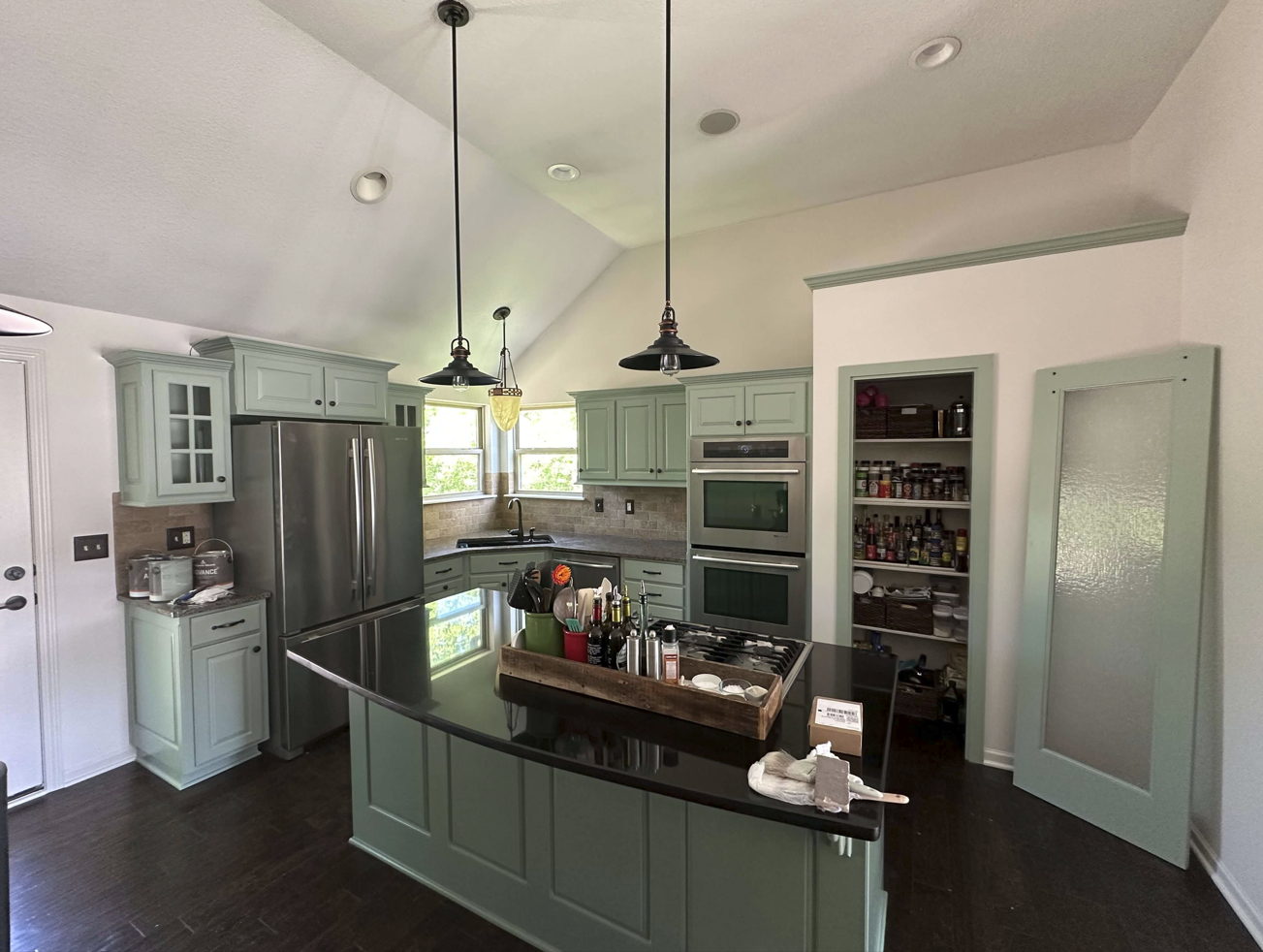 LAK-Painting-Cabinets-light-green.png
