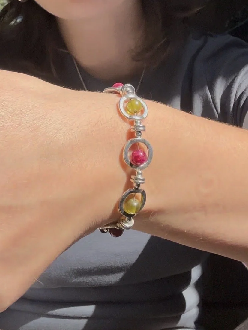 Strawberry Kiwi Orbit Bracelet