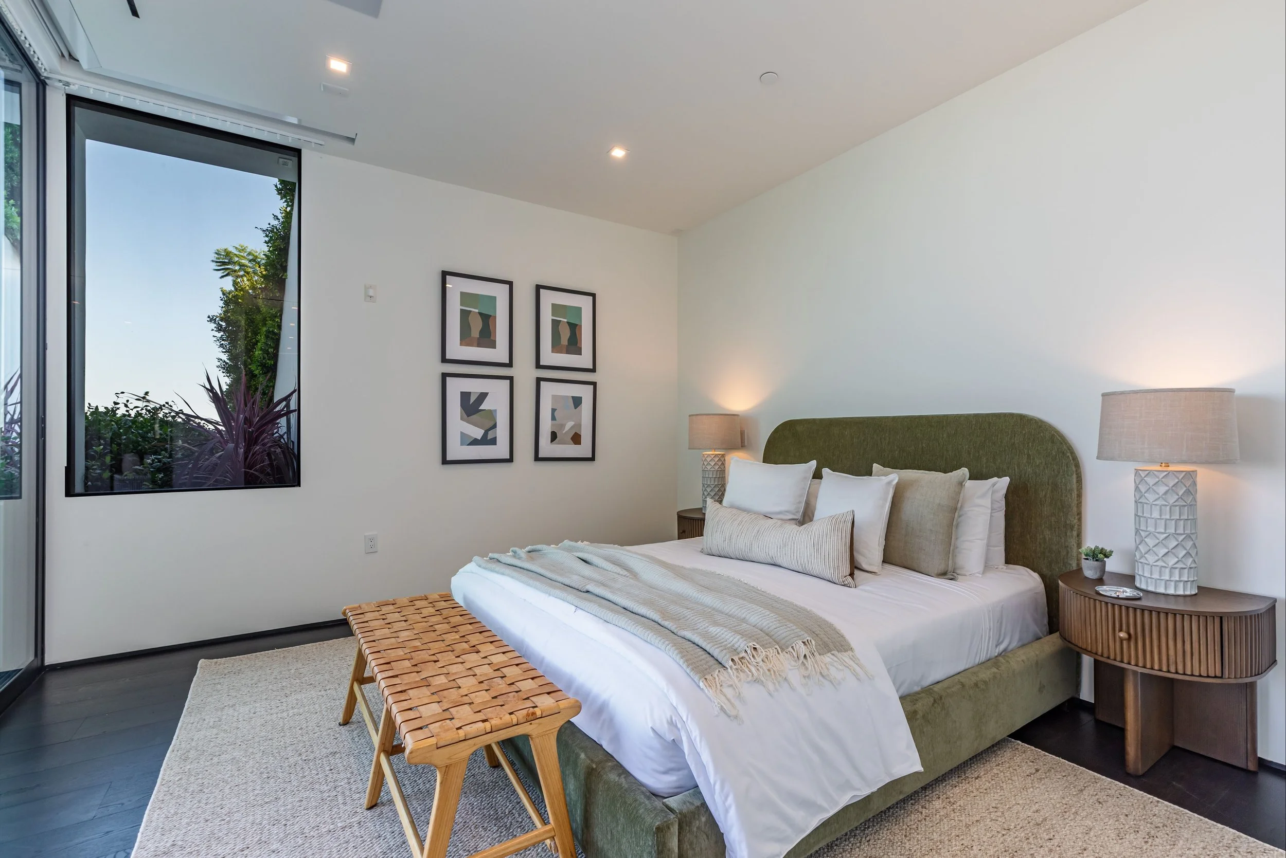 17 9364BeverlyCrestDrive054.jpg