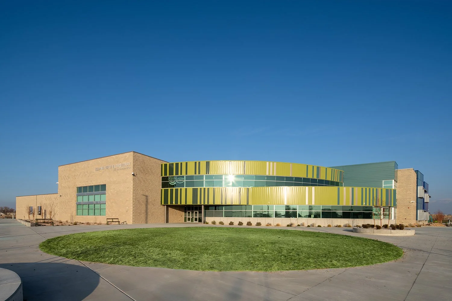 Island View Elementary School exterior — a Calder Richards structural engineering project