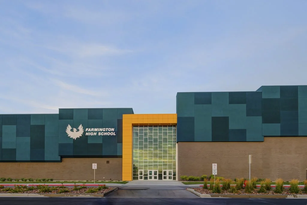 Farmington HS Wins Award Of Merit