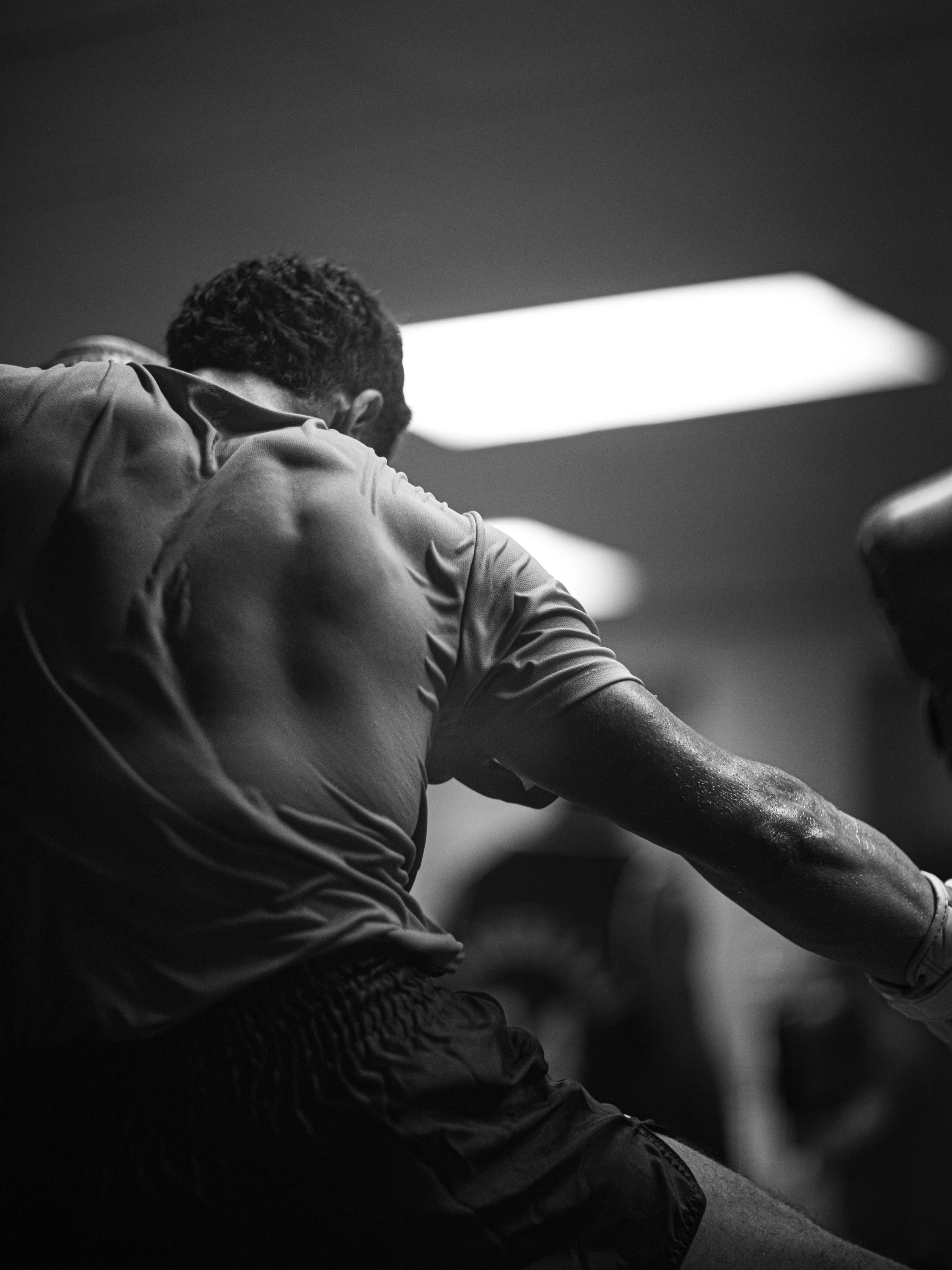 beautiful photo of muay thai fighter