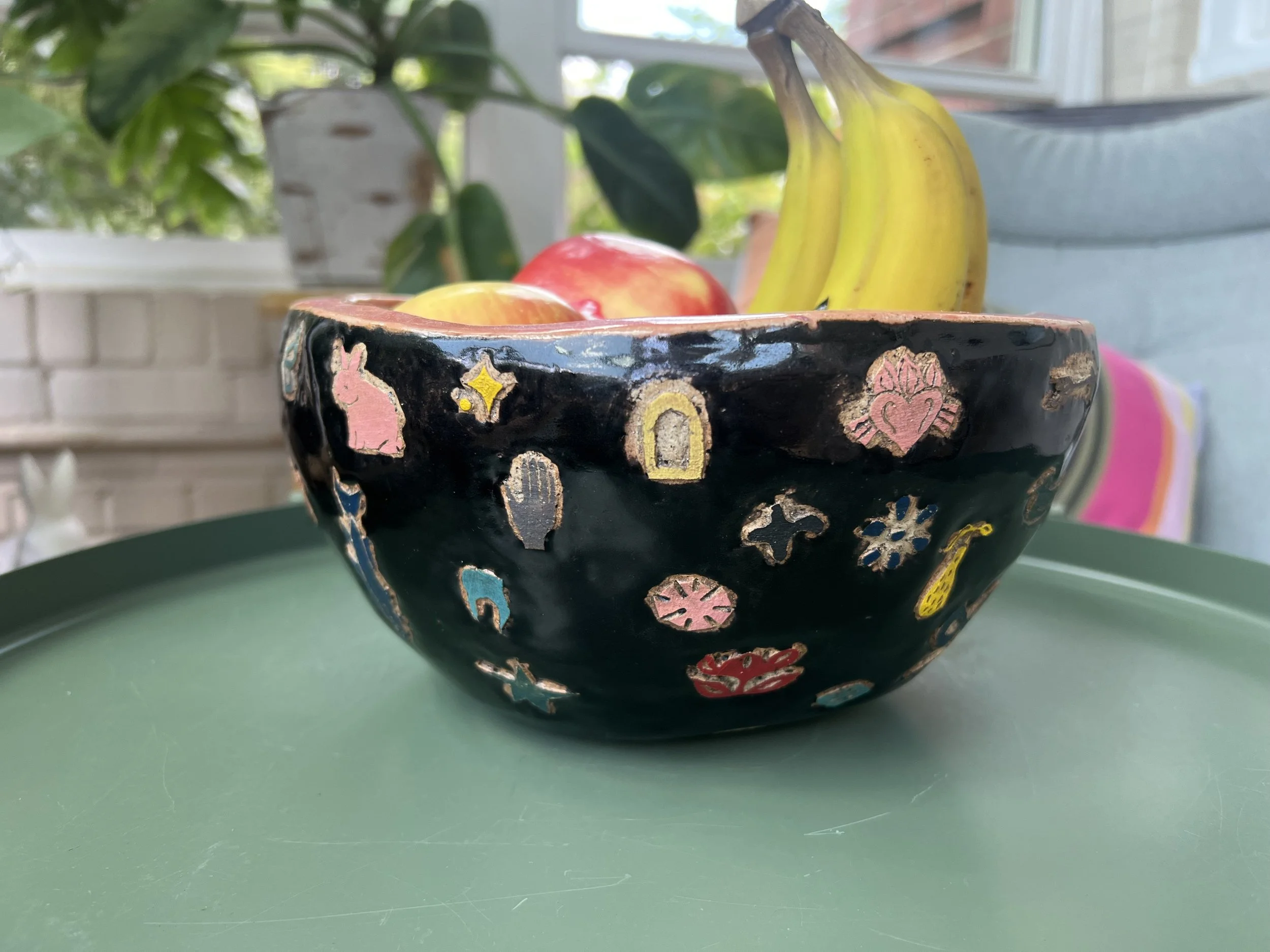 iconography fruit bowl detail