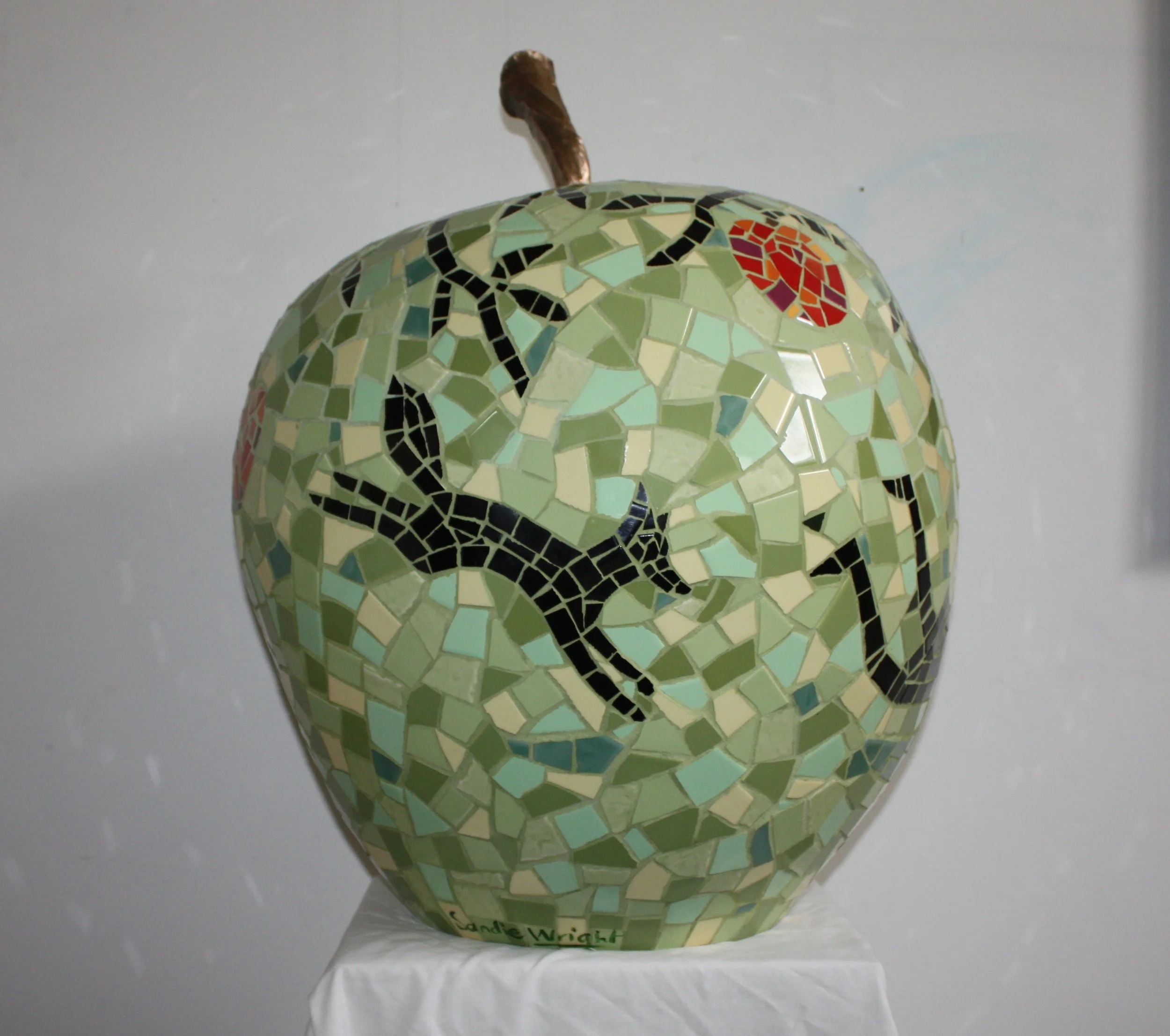 _She_ll be apples  2_.JPG