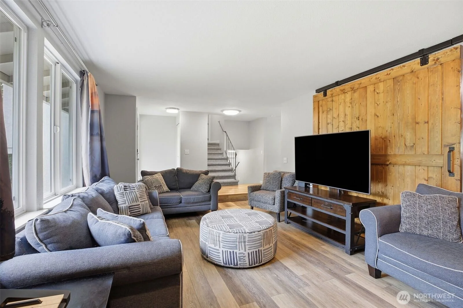 A living room in a home in Bremerton Washington that Denice Jentlie is selling