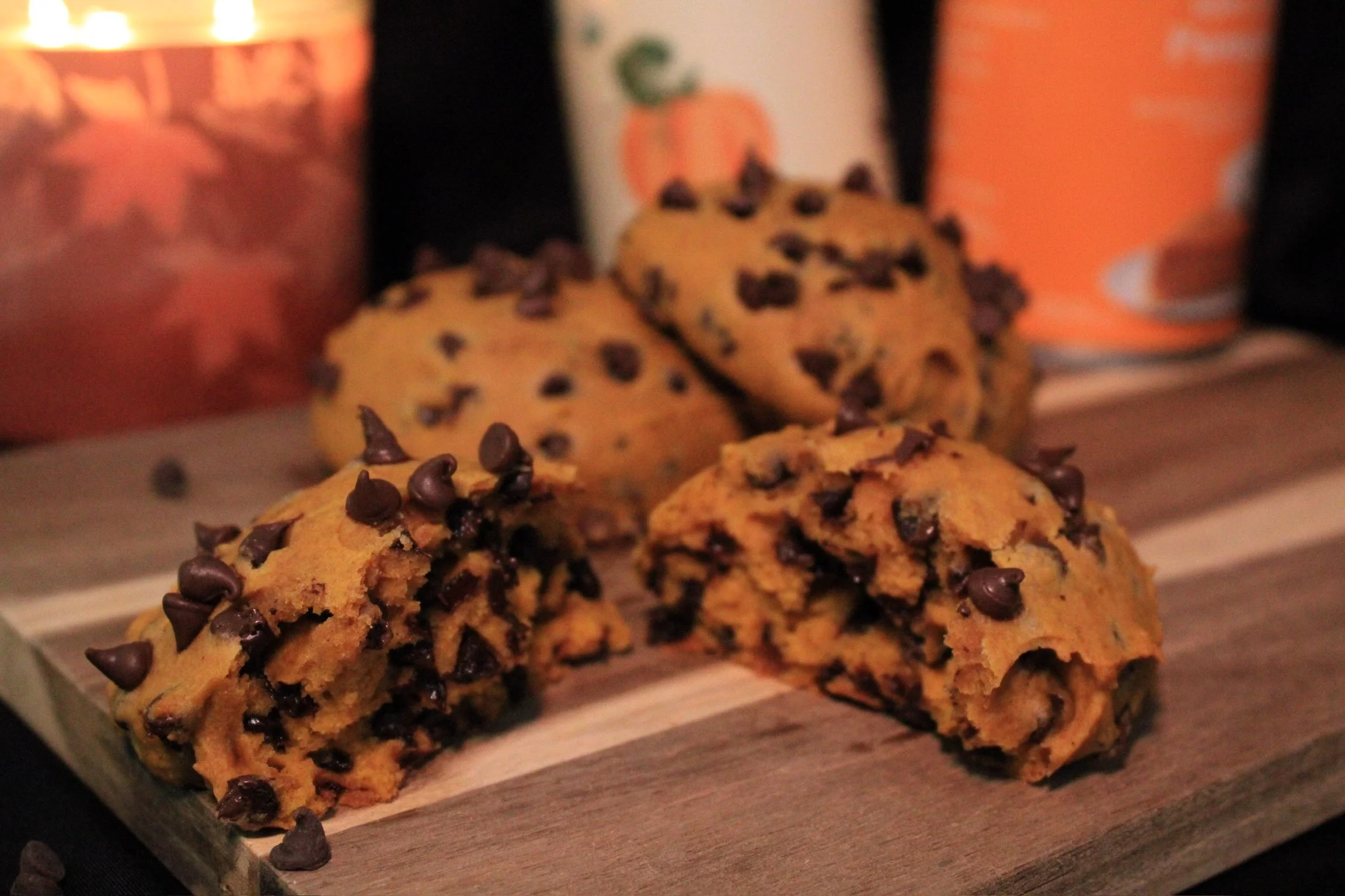 A little taste of fall 🍂🍪

Our Pumpkin Chocolate Chip Cookies are joining the collection at the market this Sunday. Warm pumpkin, plenty of chocolate chips, and just the right amount of cozy.

See you in the park. ✨

#AndrewsConfections #Confection