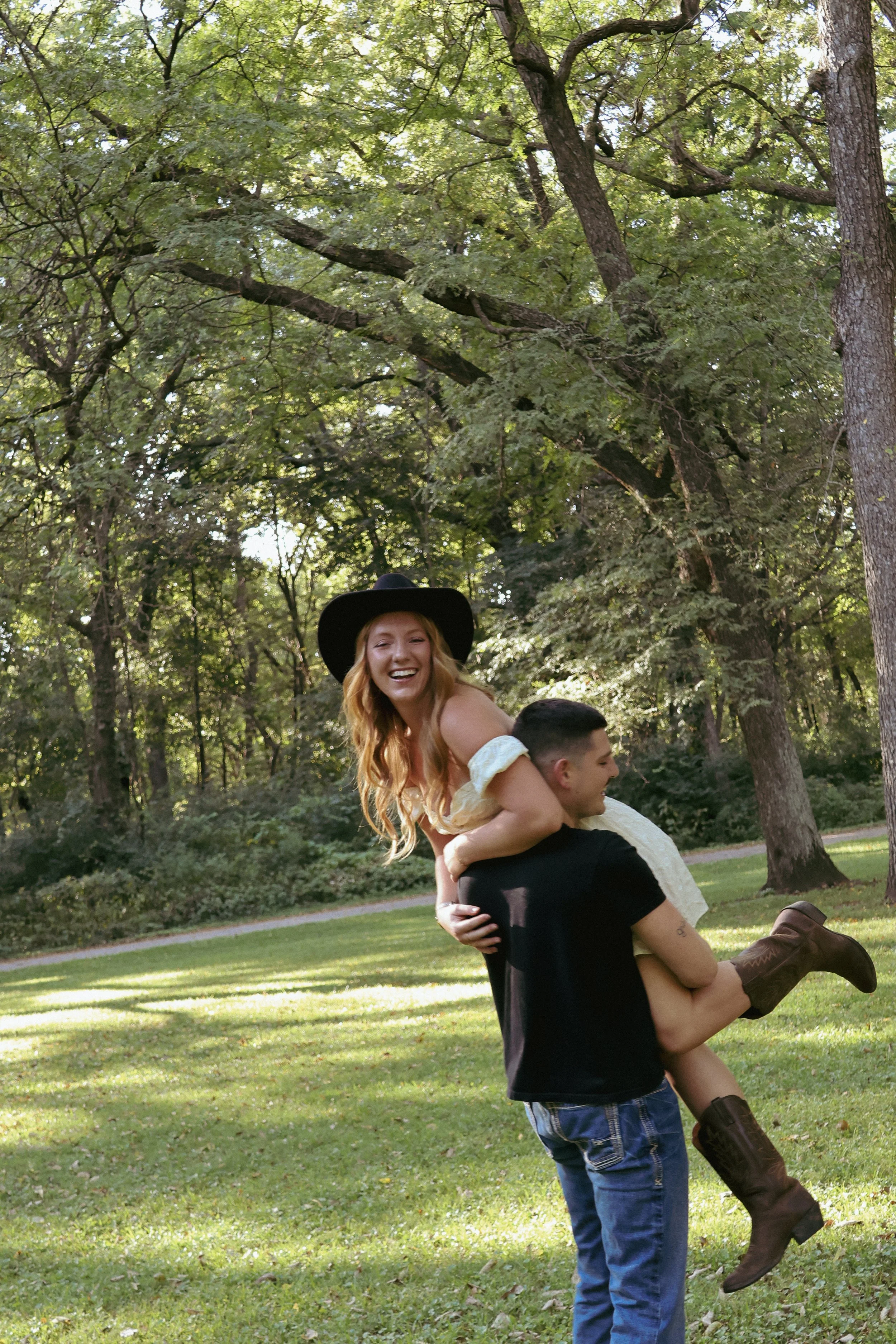 SYDNEY & CARTER