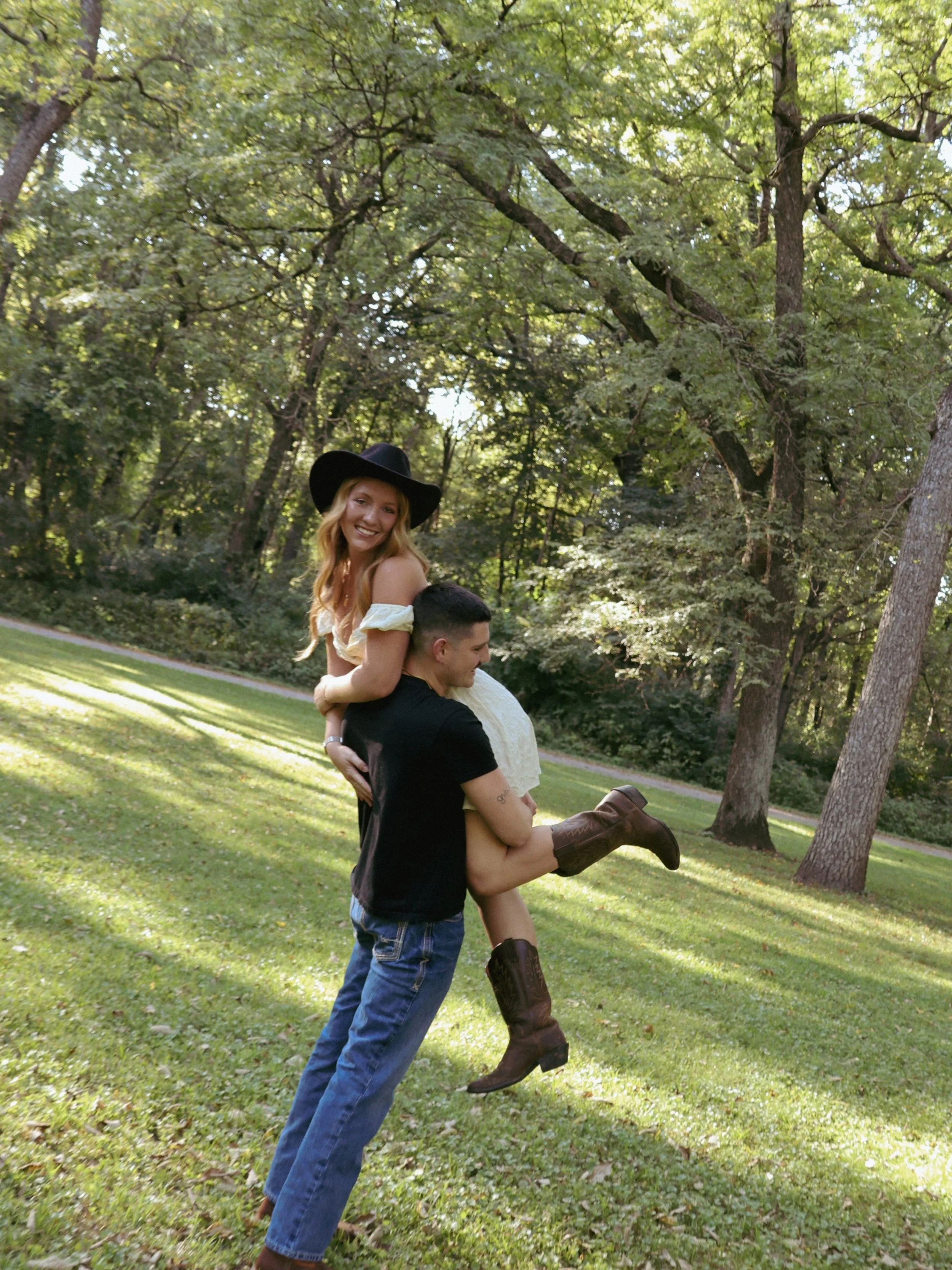 SYDNEY &amp; CARTER

@__sydney.taylor__ 
@cwags.23