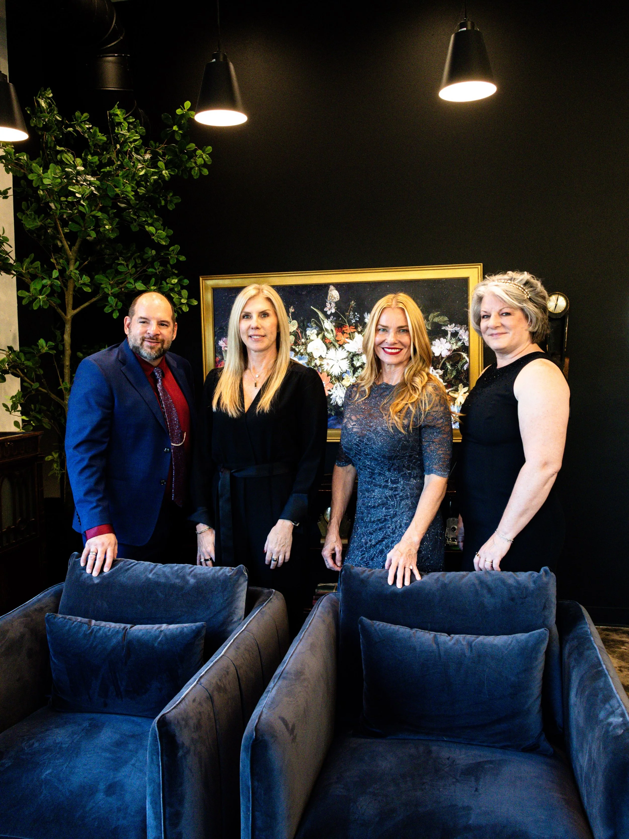 EVENT - PREMIERE

@dorisackermanteam 
@midwestmarketing.co
@ellishouse_cr