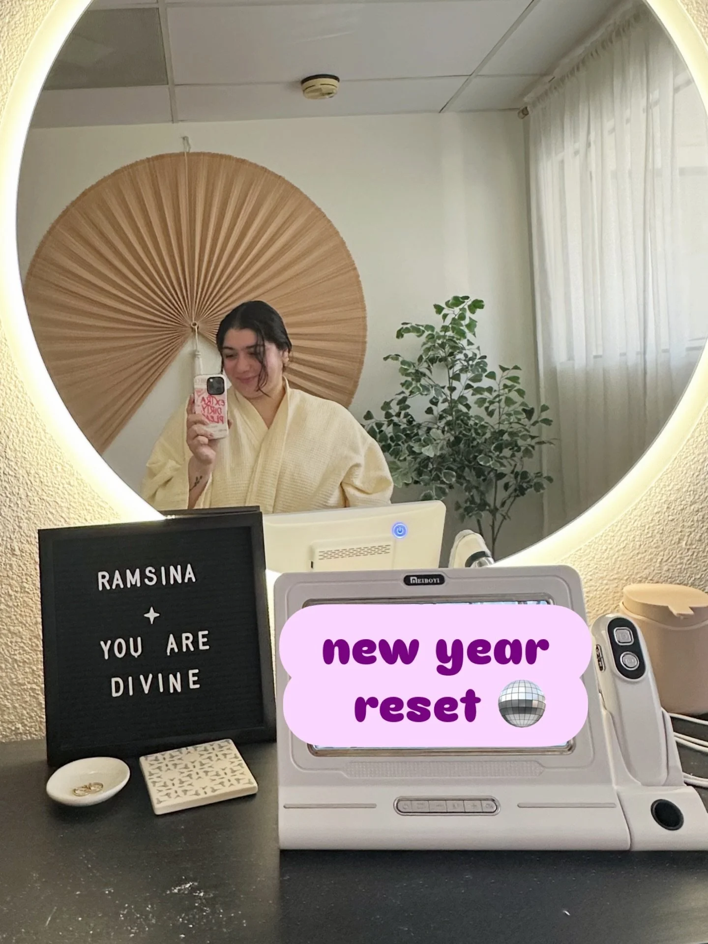 dear diary ✍️✨📚

i think tripped and fell into january and maybe i hit my head because how is it already february? 

well i got to thinking in that time, and ok i&rsquo;m totally shifting my bookstagram mentality. i think im going to treat this spac