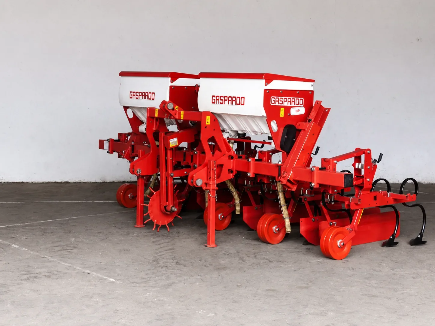 Gaspardo Crop Cultivator and Fertiliser Spreader