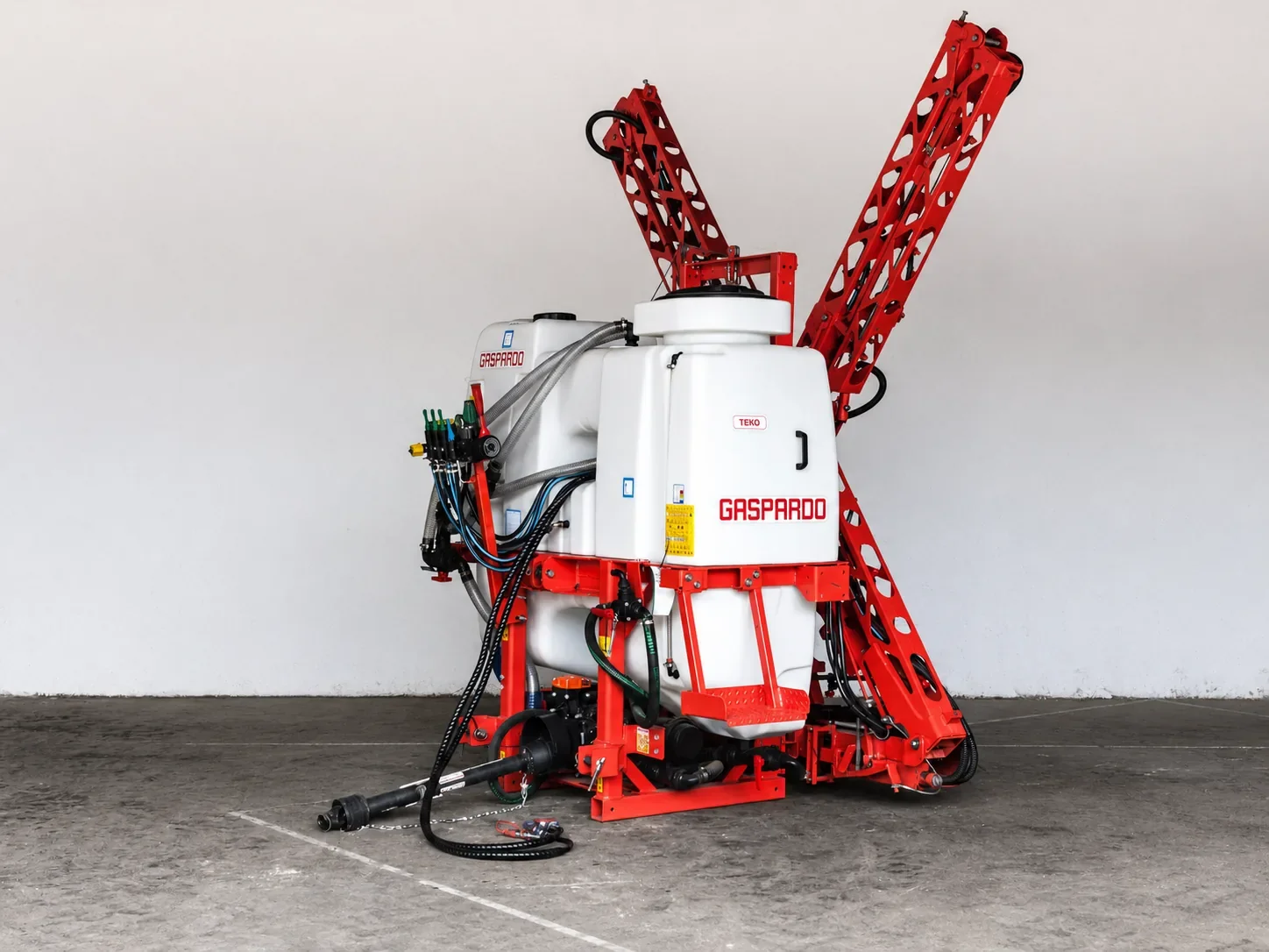 Gaspardo Sprayer With 15m Hydraulic Boom