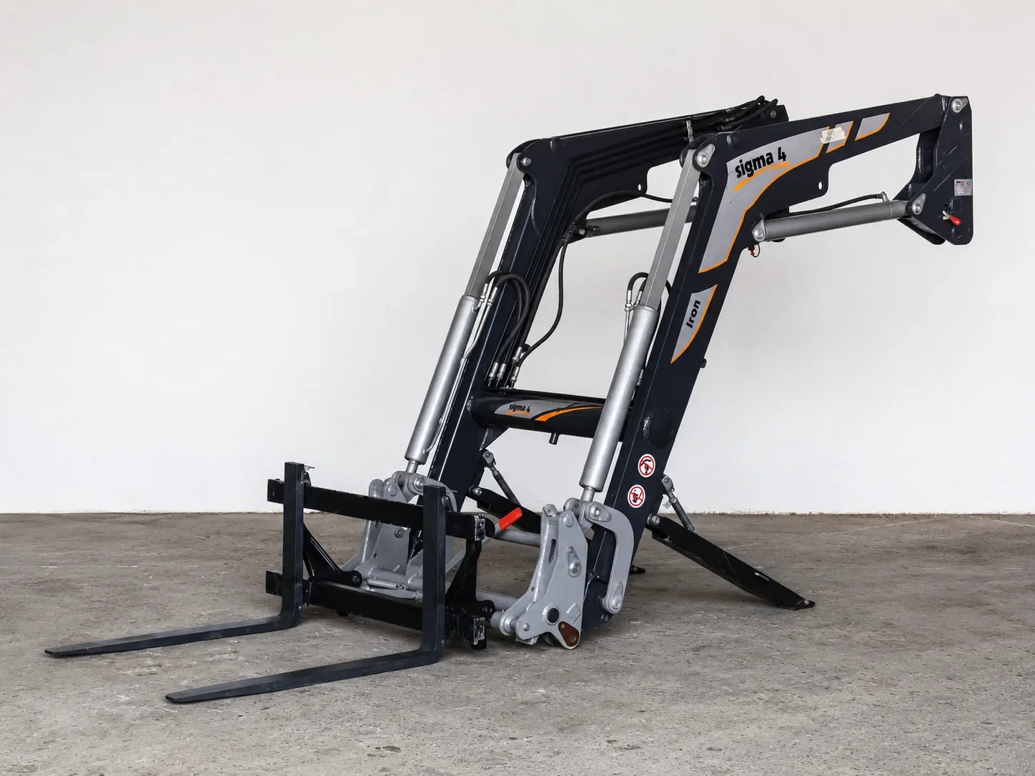 Sigma 4 Front End Loader With Pallet Fork