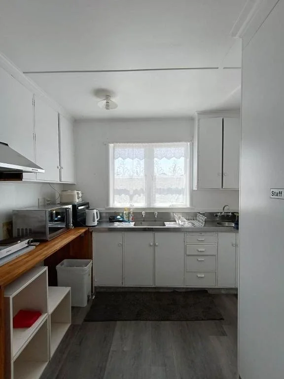 shared kitchen.jpg
