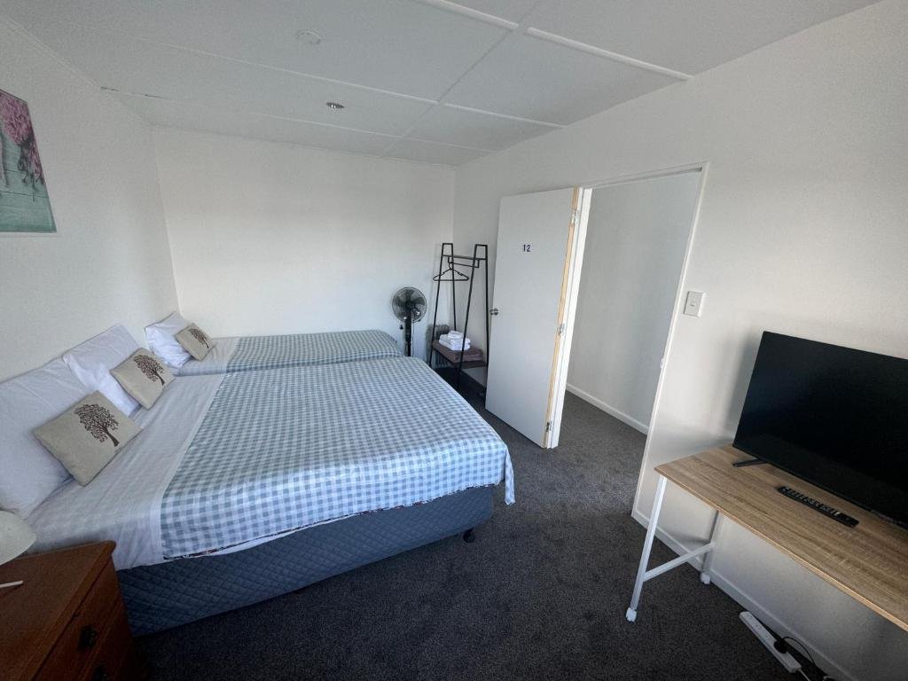room12b.jpg
