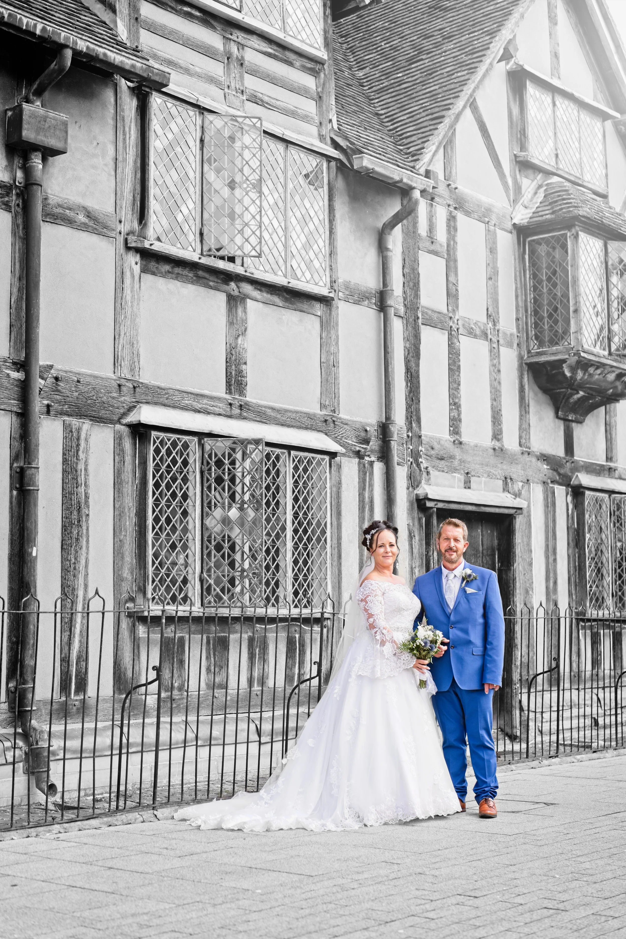 Documentary style wedding photography by Warwickshire photographer in Stratford-upon-Avon