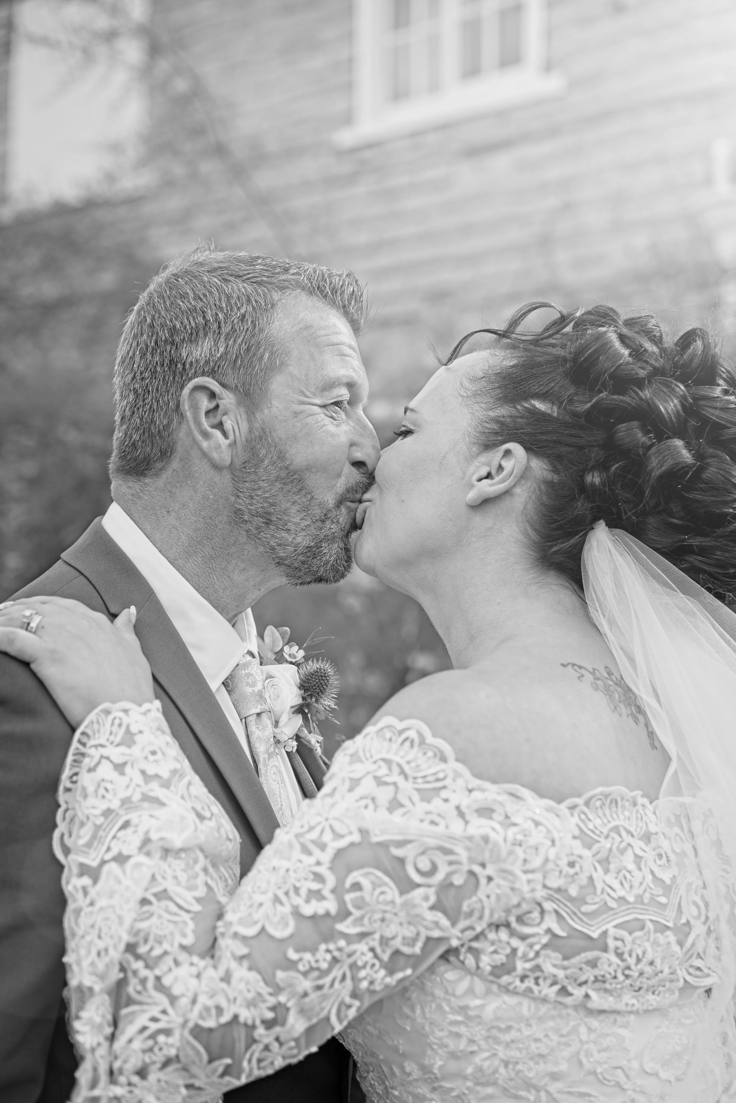 Documentary style wedding photography by Warwickshire photographer in Stratford-upon-Avon
