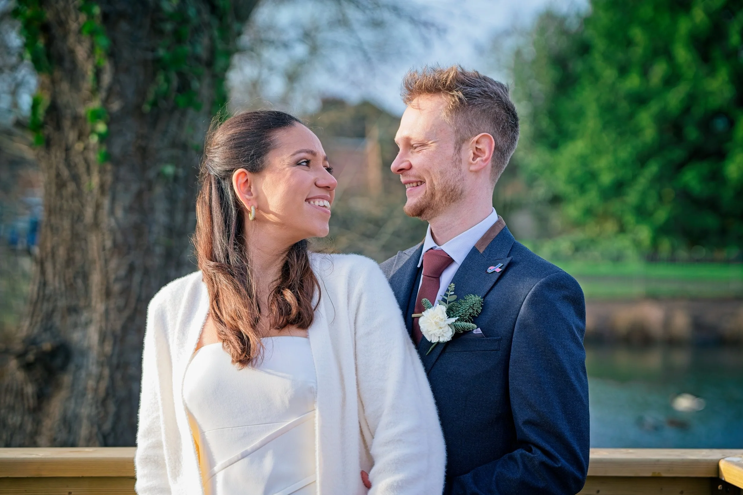 Documentary style wedding photography by Warwickshire photographer