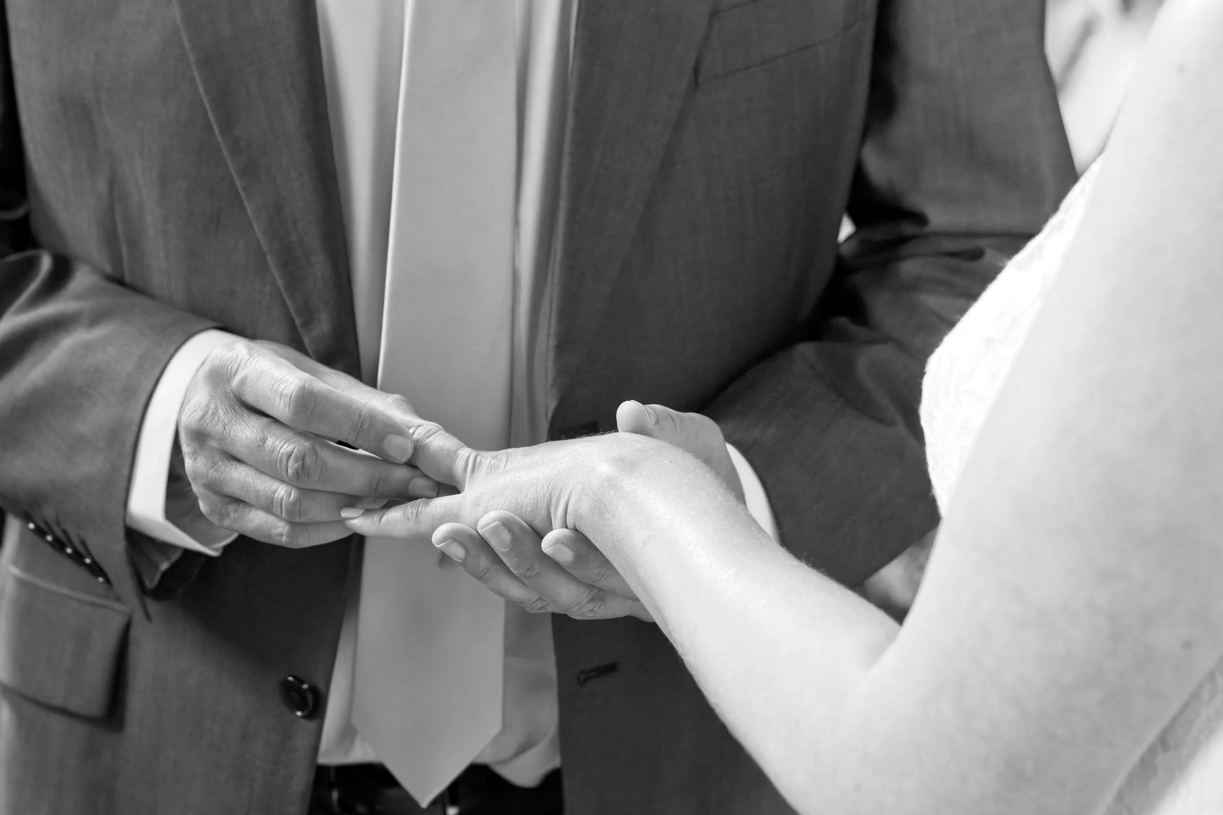 Documentary style wedding photography by Warwickshire photographer