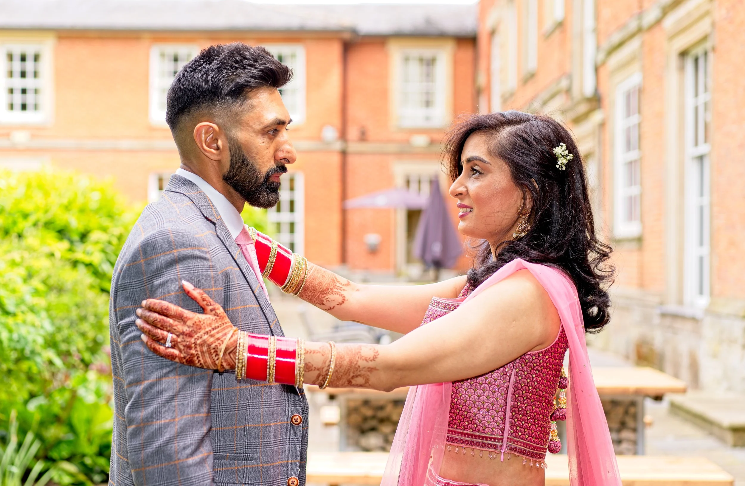Documentary style wedding photography by Warwickshire photographer