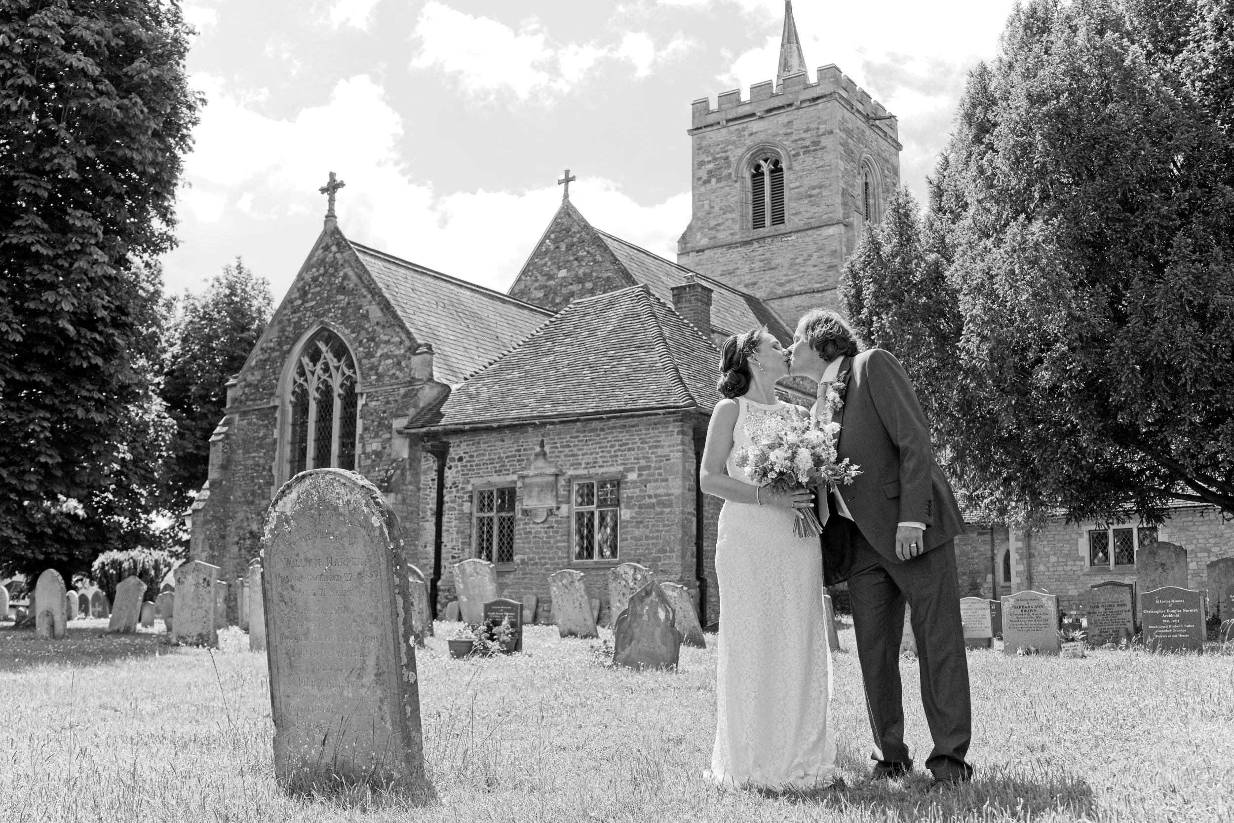 Documentary style wedding photography by Warwickshire photographer
