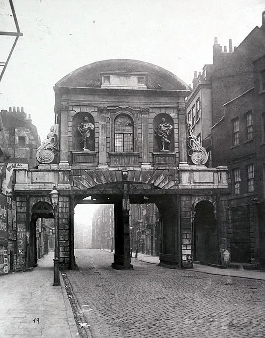 Temple-Bar-Gate,-Henry-Dixons,-1870s.jpg