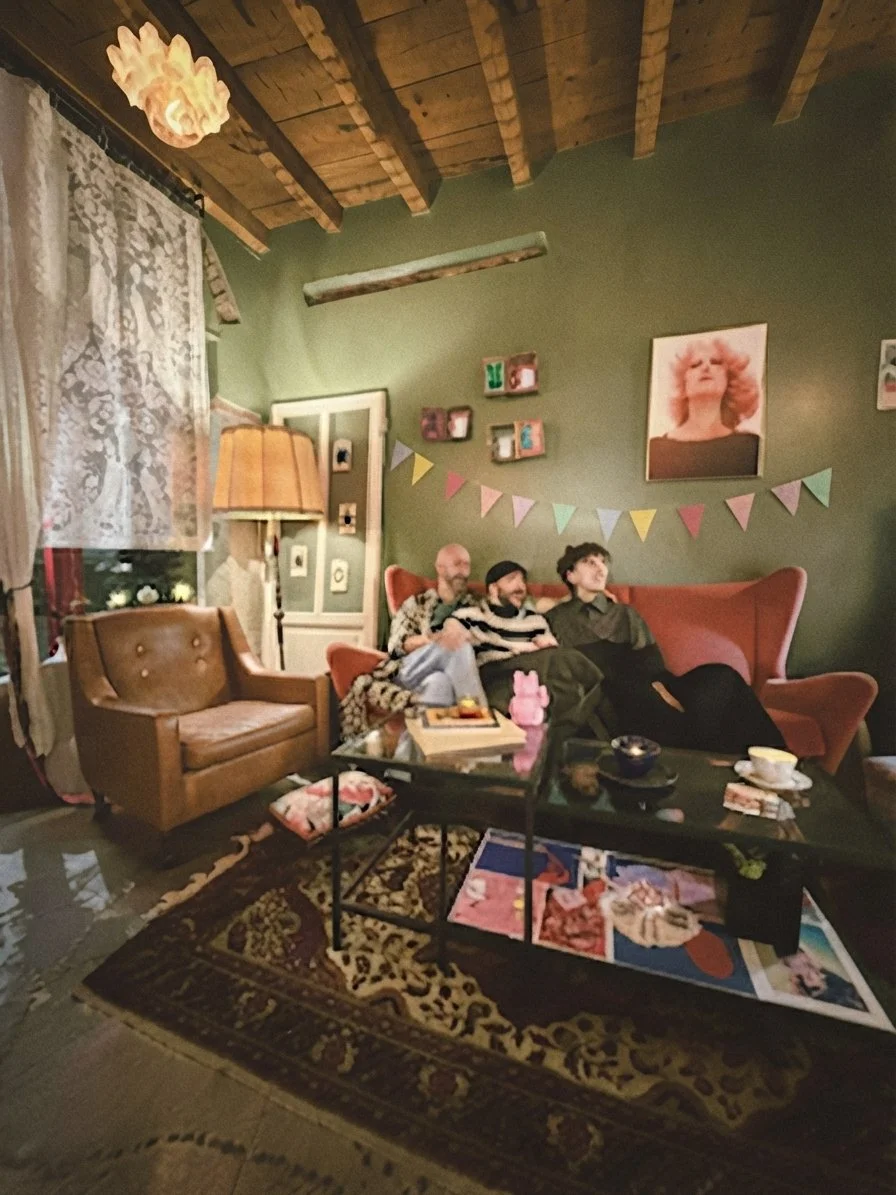 casa-delle-stelle-brescia-interno-salotto.jpeg