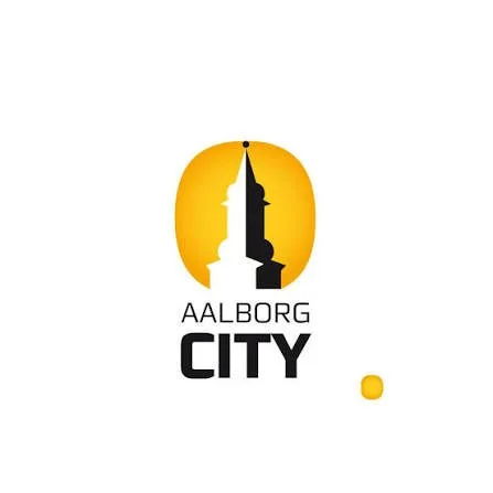 Logo med silhuet af et tårn og tekst 'Aalborg City'.