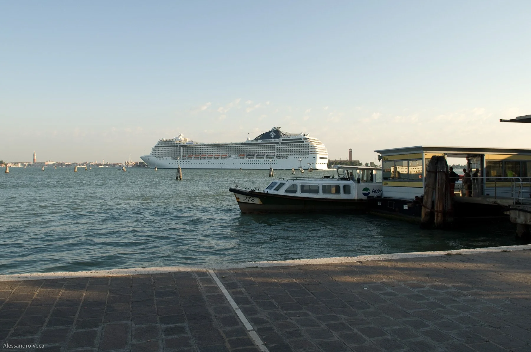 Venezia, Le grandi navi in laguna, fotografia 29 di Alessandro Veca