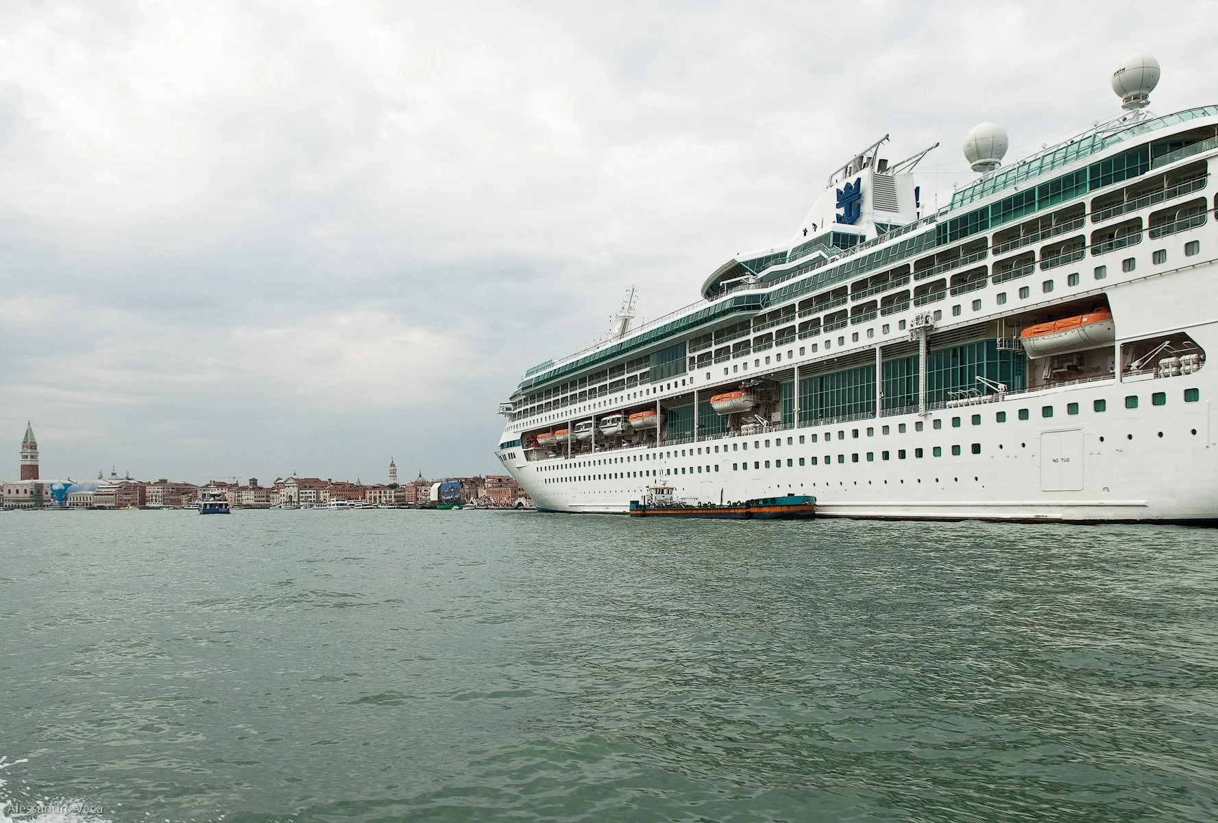 Venezia, Le grandi navi in laguna, fotografia 45 di Alessandro Veca