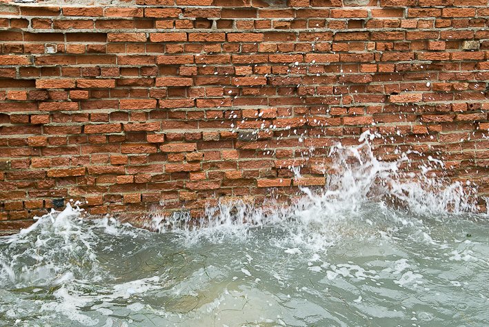 Traccia del tempo sulla materia al Lido di Venezia