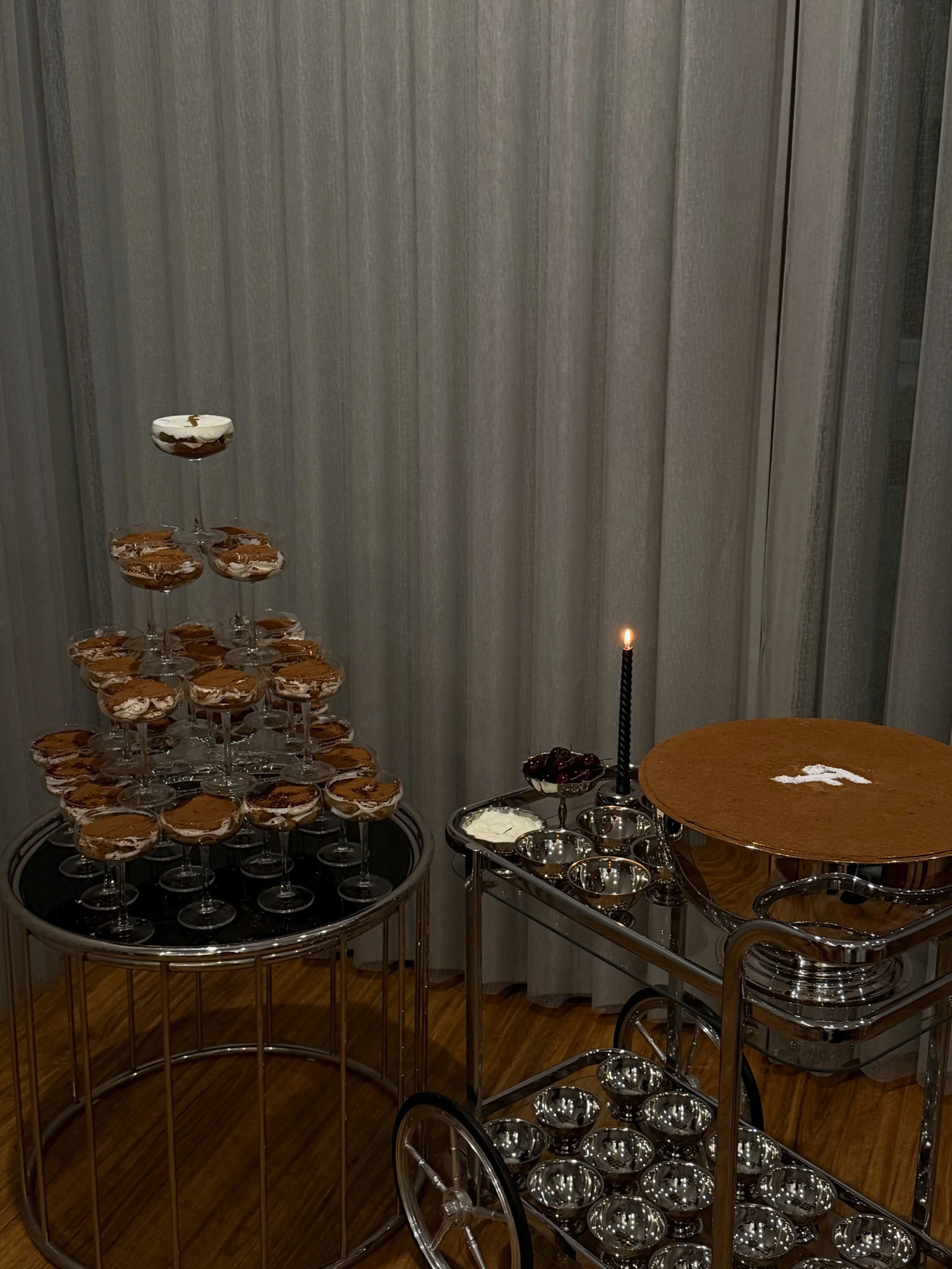 more than just dessert &mdash; a centrepiece your guests won&rsquo;t forget 🍸
&bull;
&bull;
&bull;
#FAMIEvents #Tiramisu #TiramisuTower #Dessert #Wedding