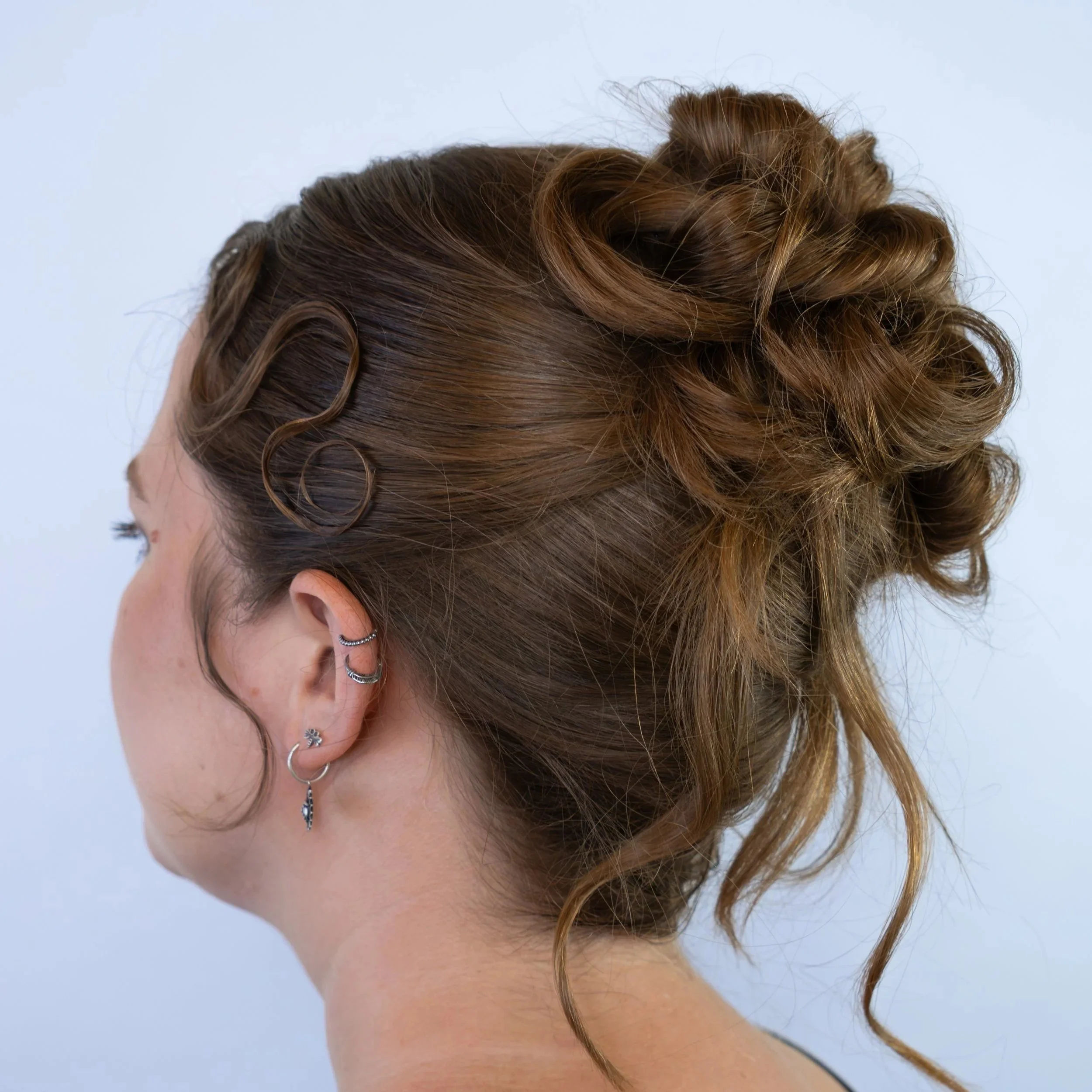 Hairstyling & Wigs