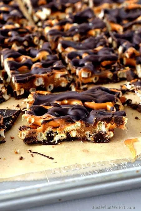 Chocolate Caramel Pretzel Bars