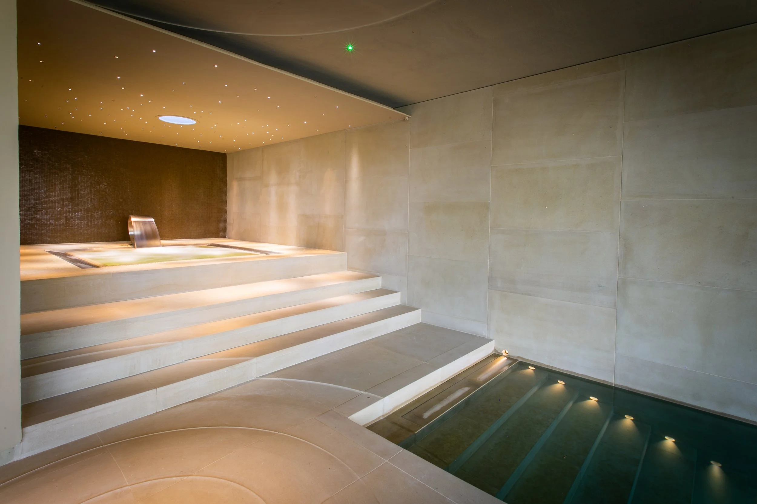 HM AVALON_JACUZZI_07.jpg