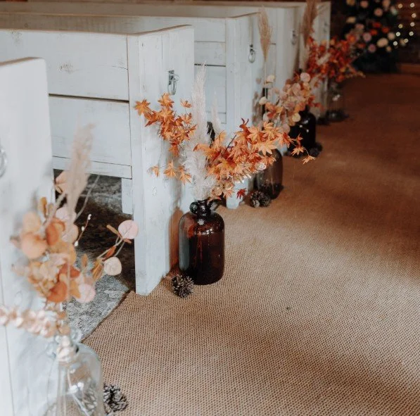 autumnal wedding decor