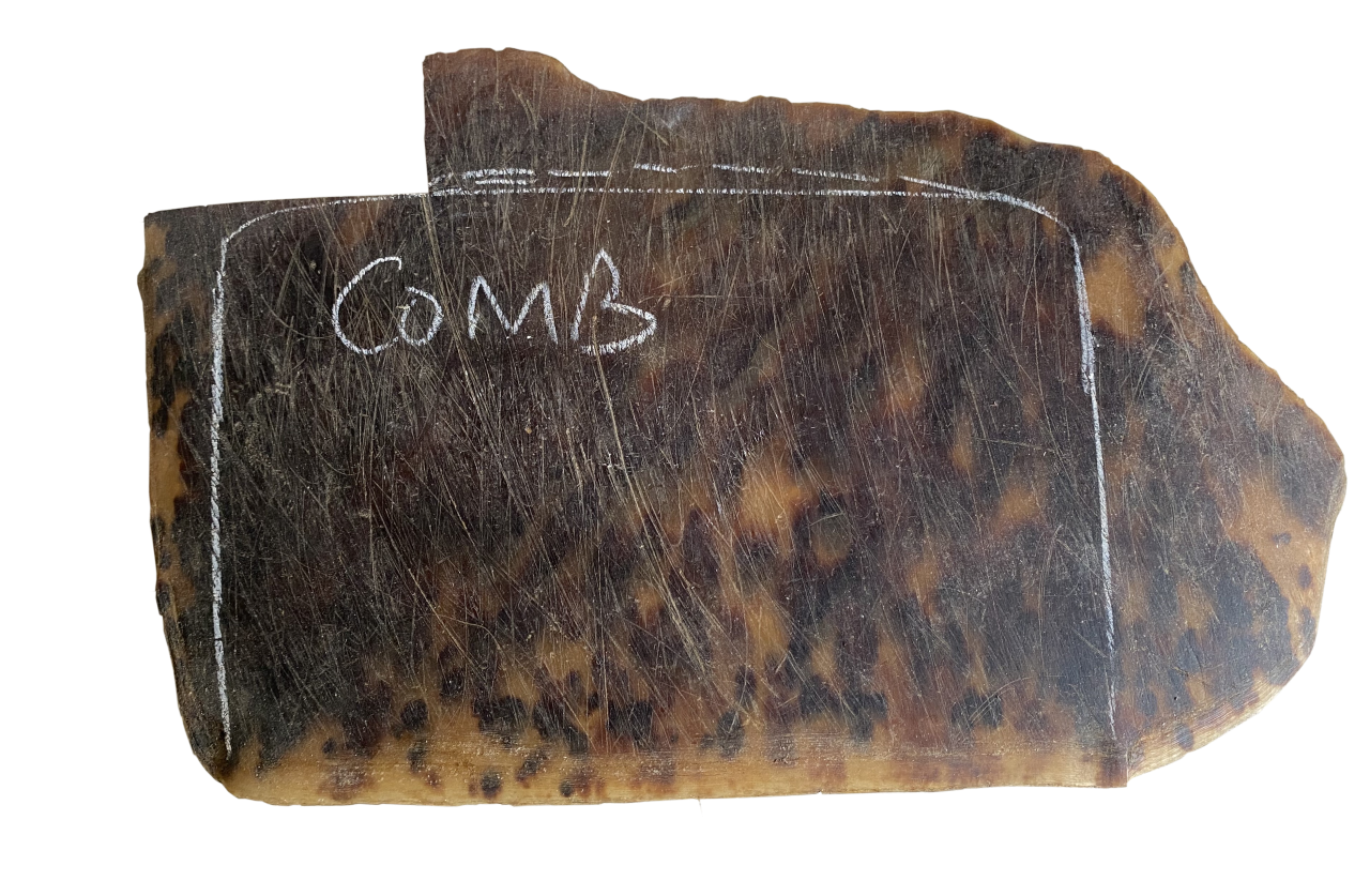 Tortoiseshell comb construction